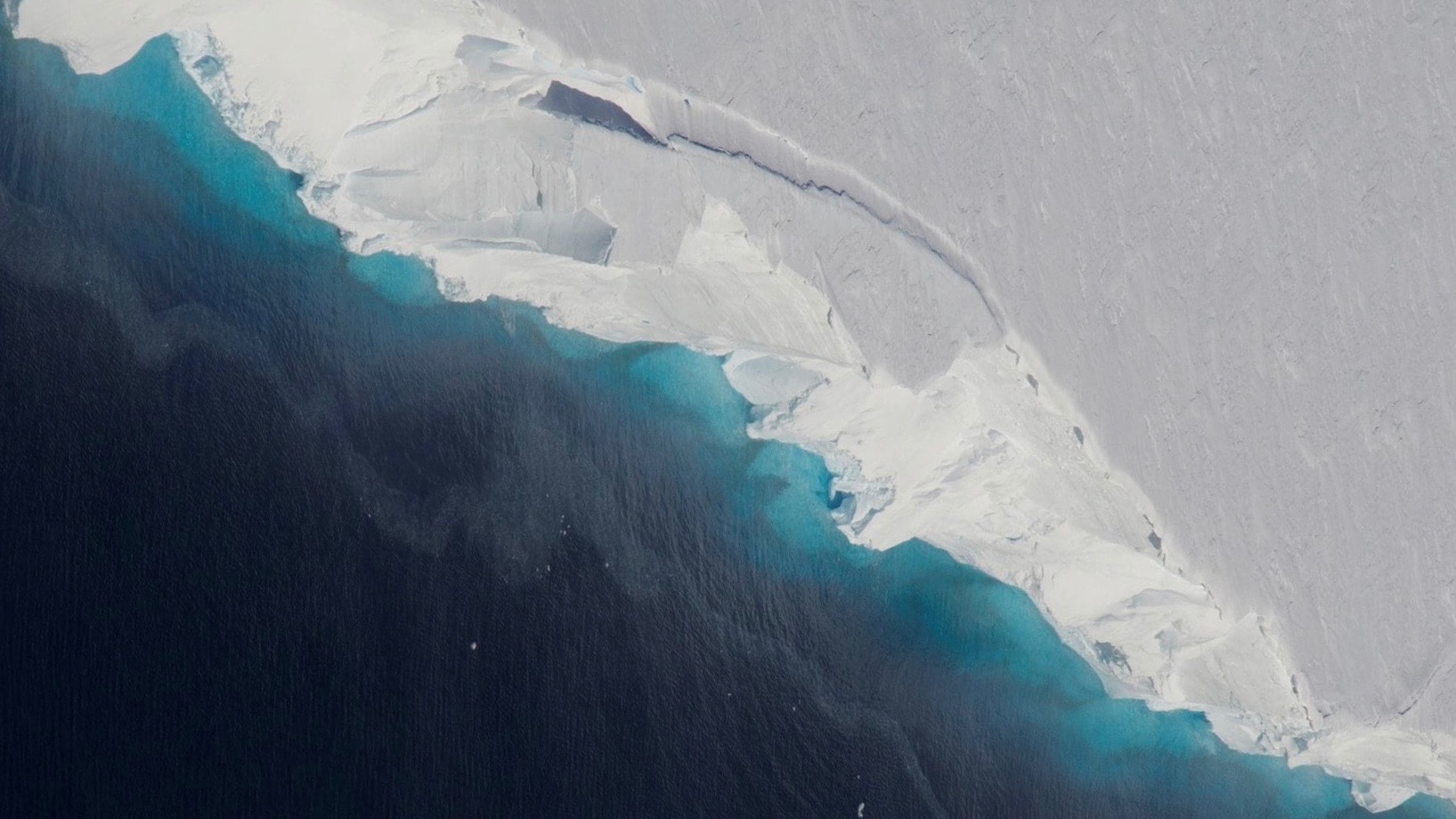 Thwaites Glacier collapsing ice