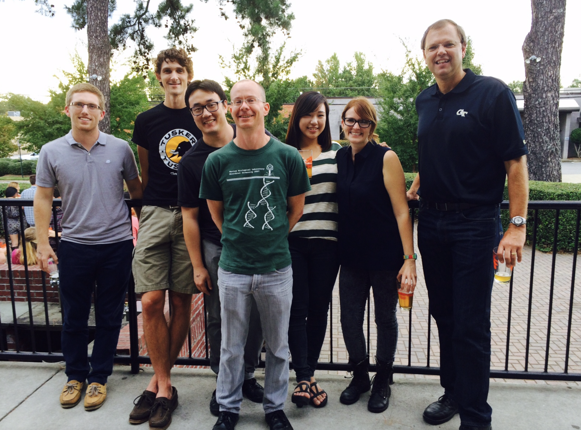 Joel Kostka (right) with members of his lab. (Photo Joel Kostka Lab)