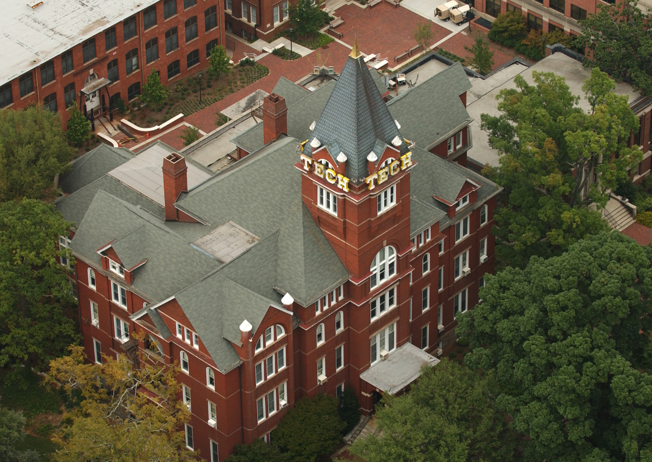 Georgia Tech Climbs in Graduate School Rankings